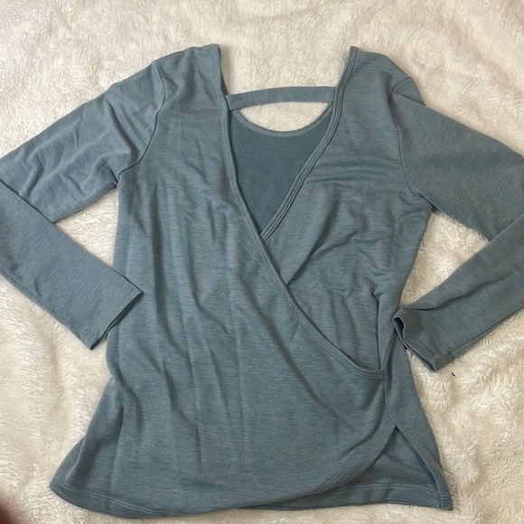 Marika long sleeve top with open‎ back - Picture 4 of 6